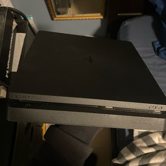 Sony PlayStation 4 Slim Console - Black